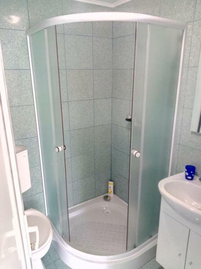 Camere De Inchiriat Carpati Hunedoara Exterior foto