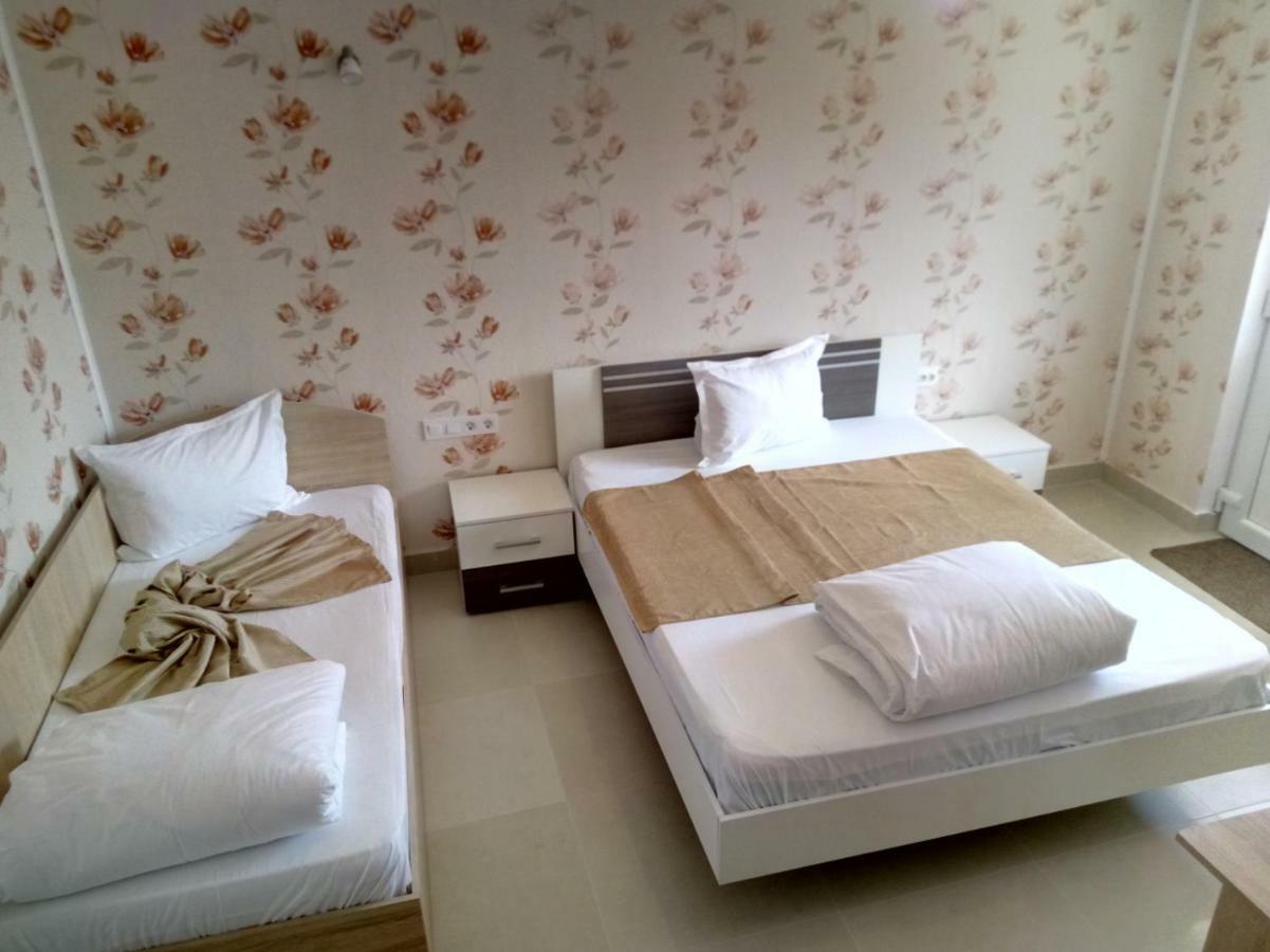 Camere De Inchiriat Carpati Hunedoara Exterior foto
